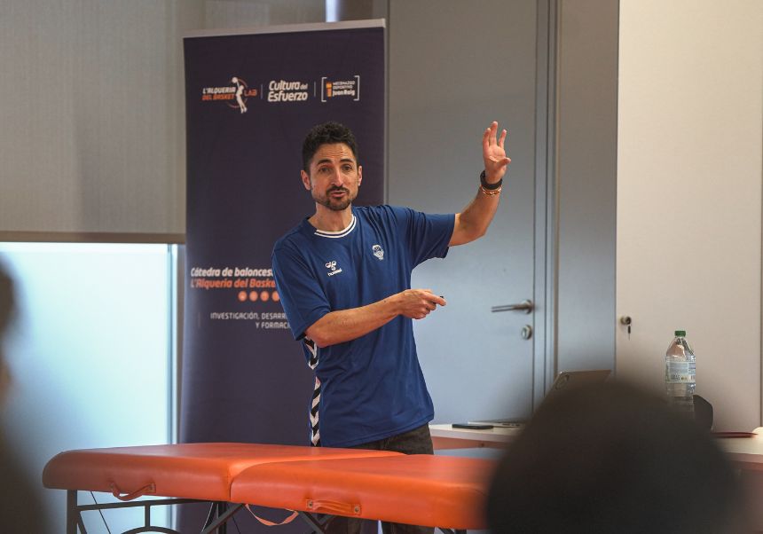 Theoretical and partical session on muscle injury